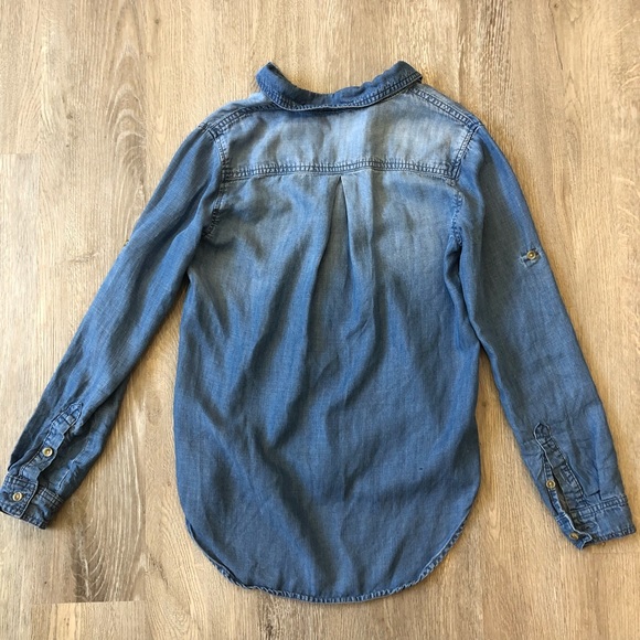 CLOTH & STONE Chambray Half Button Down Popover Top - Size XS - Picture 6 of 9